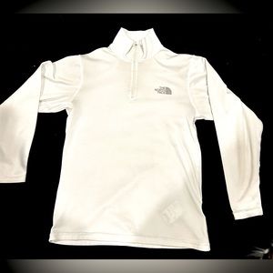 The North Face - quarter zip
Women’s small